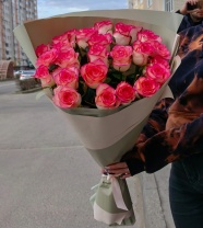 Букет из 25роз 60см, сорт Джумилия Букет из 25роз 60см, сорт Джумилия