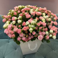 Композиция из кустовой розы, цвета на выбор Композиция из кустовой розы, цвета на выбор