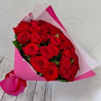 Букет из 35 роз, 60см. Сорт Ред Наоми Букет из 35 роз, 60см. Сорт Ред Наоми