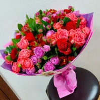 Микс кустовых роз в сборном букете 31 ветка Микс кустовых роз в сборном букете 31 ветка
