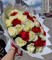 51 роза, Аваланж и Мирна. 40-50см. 2сорт. Упаковка оплачивается отдельно 51 роза, Аваланж и Мирна. 40-50см. 2сорт. Упаковка оплачивается отдельно